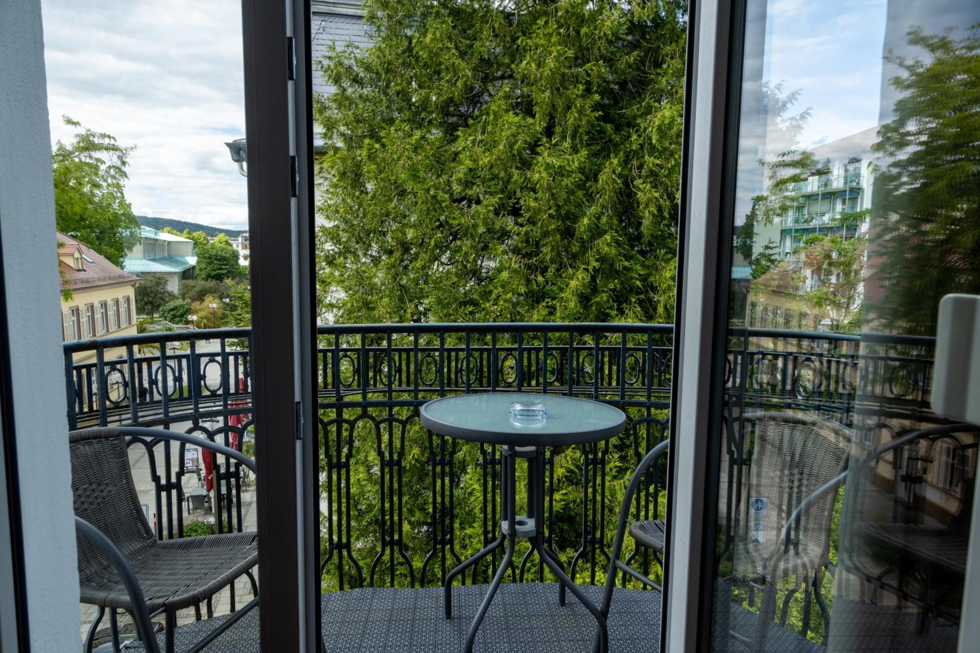 Hotel Weisses Haus Бад-Кіссінген Екстер'єр фото